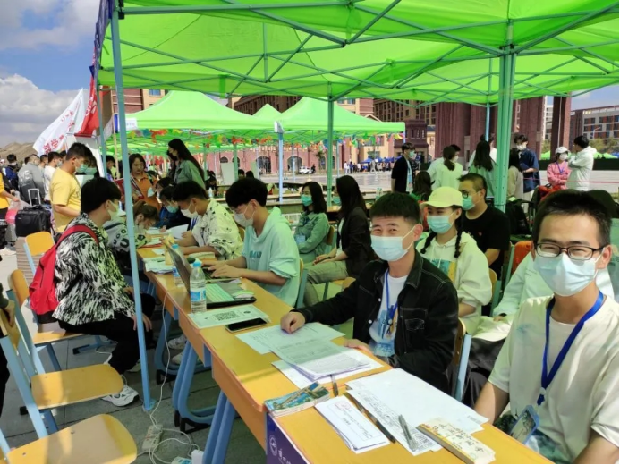 202110301635569649500287.png 信息工程学院 | 2021年迎新及入学教育