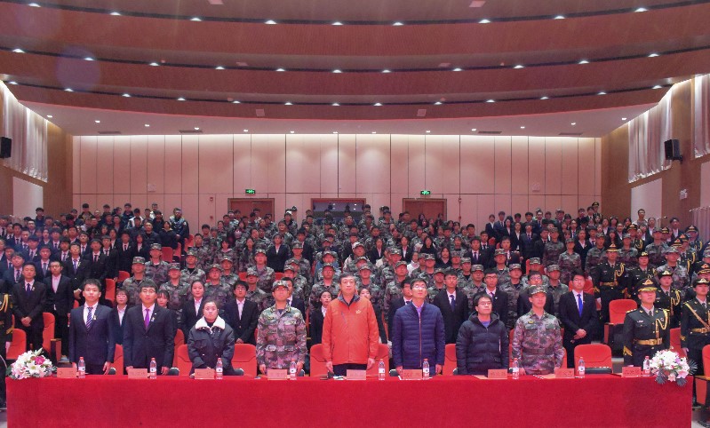 202012041607051522496586.jpg 学校党委武装部国旗护卫队2019-2020学年表彰大会暨第七届新队员入队宣誓仪式圆满落幕